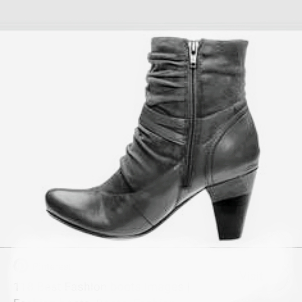 NIB Hush Puppies Black Leather Ankle Boots